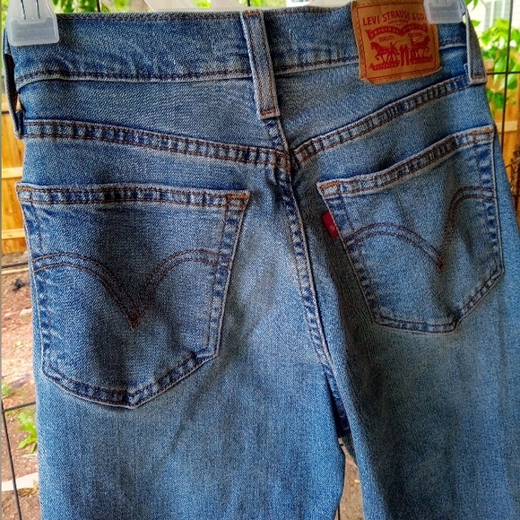 H&M Distressed Jeans! - Picture 4 of 12